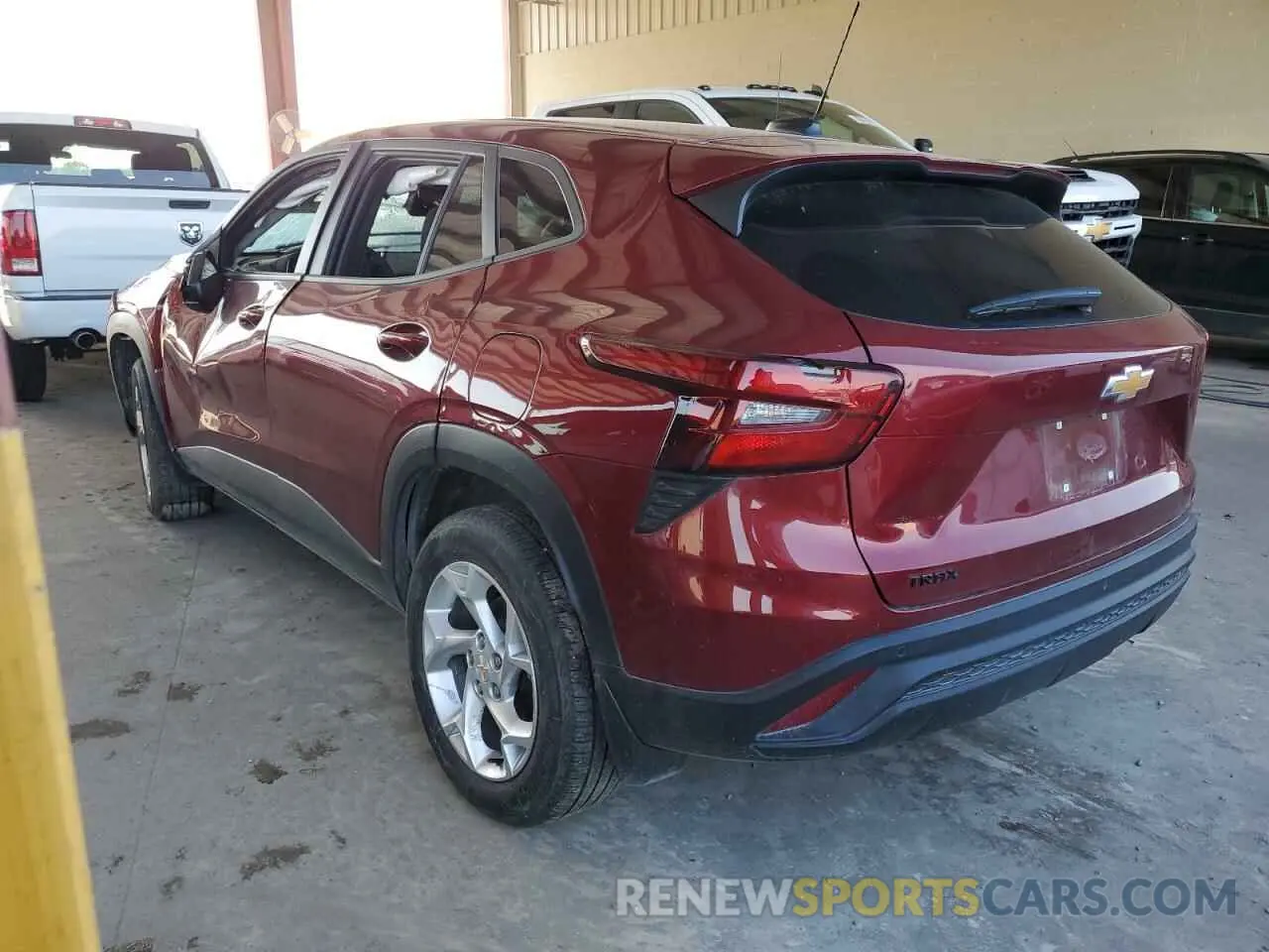2 Фотография поврежденного автомобиля KL77LFEP7SC035888 CHEVROLET TRAX 2025