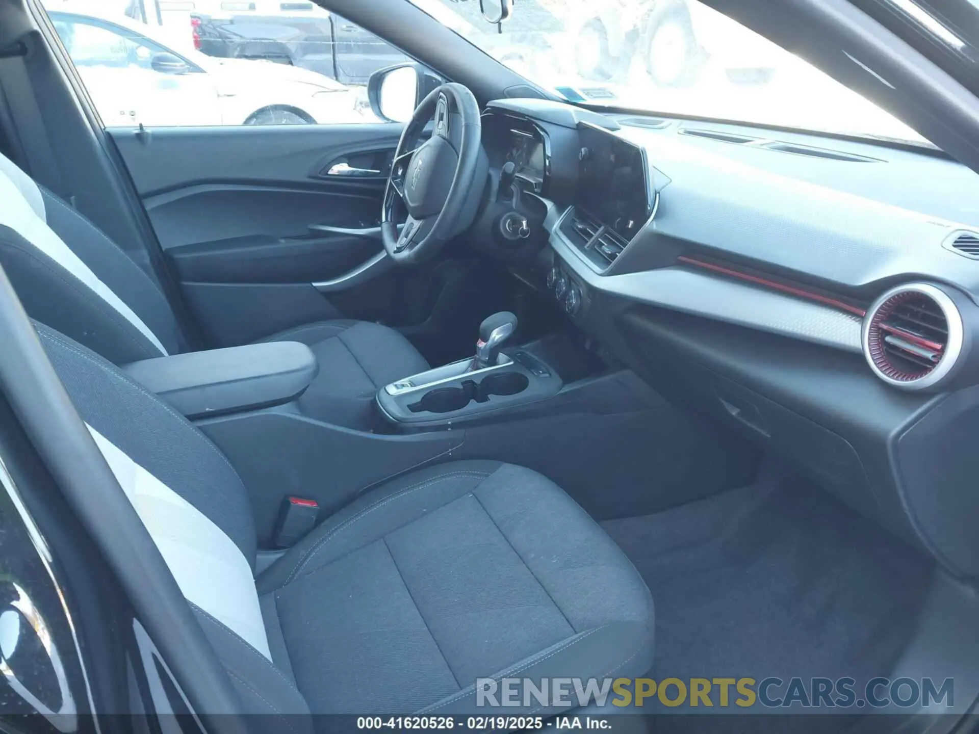5 Photograph of a damaged car KL77LGEP2SC074474 CHEVROLET TRAX 2025