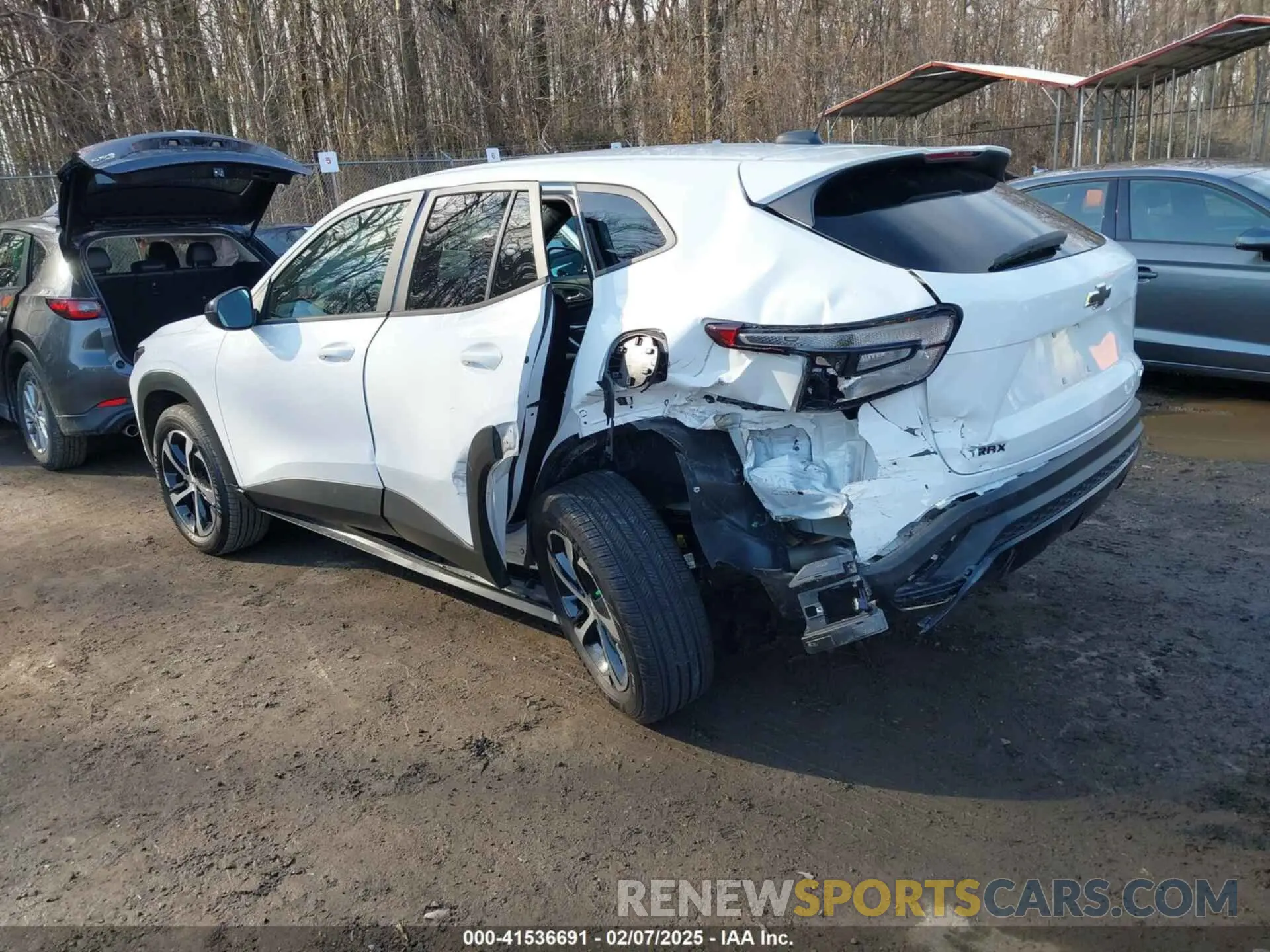 3 Photograph of a damaged car KL77LGEP3SC095088 CHEVROLET TRAX 2025