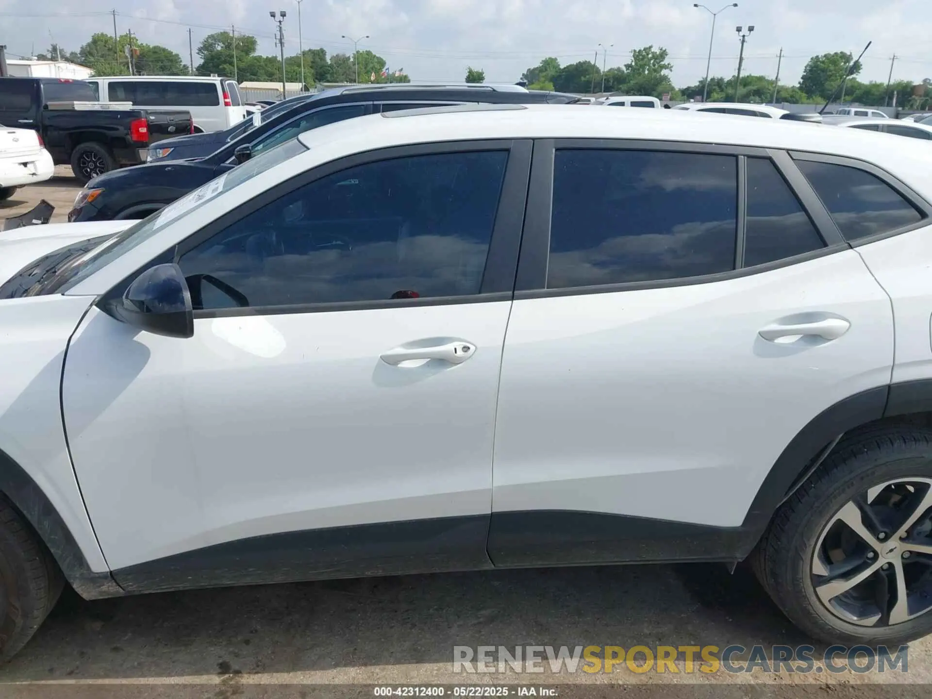 14 Photograph of a damaged car KL77LGEP9SC107776 CHEVROLET TRAX 2025