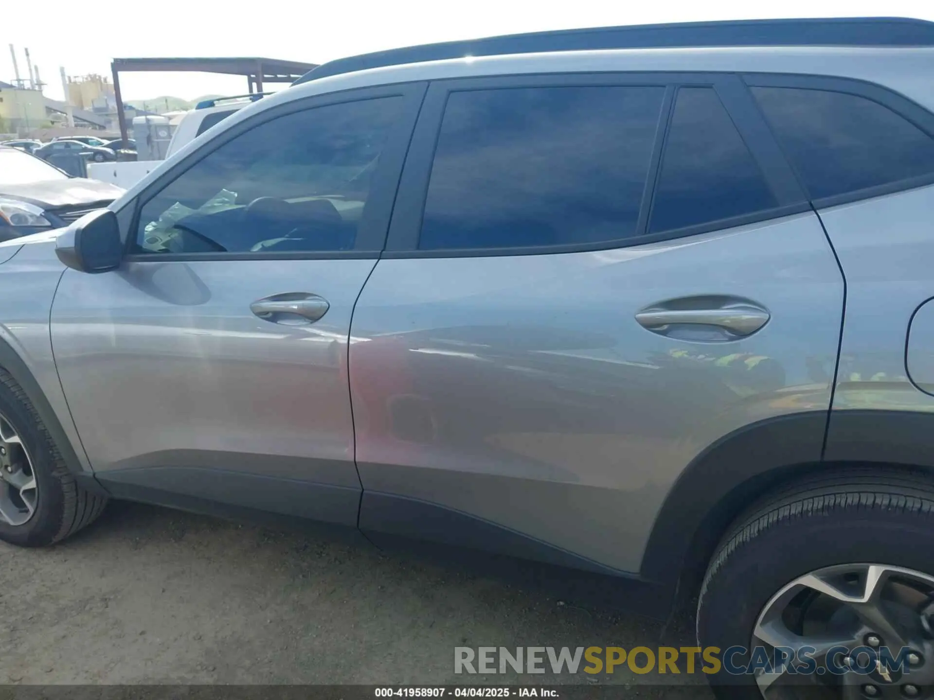 14 Фотография поврежденного автомобиля KL77LHEP0SC020807 CHEVROLET TRAX 2025