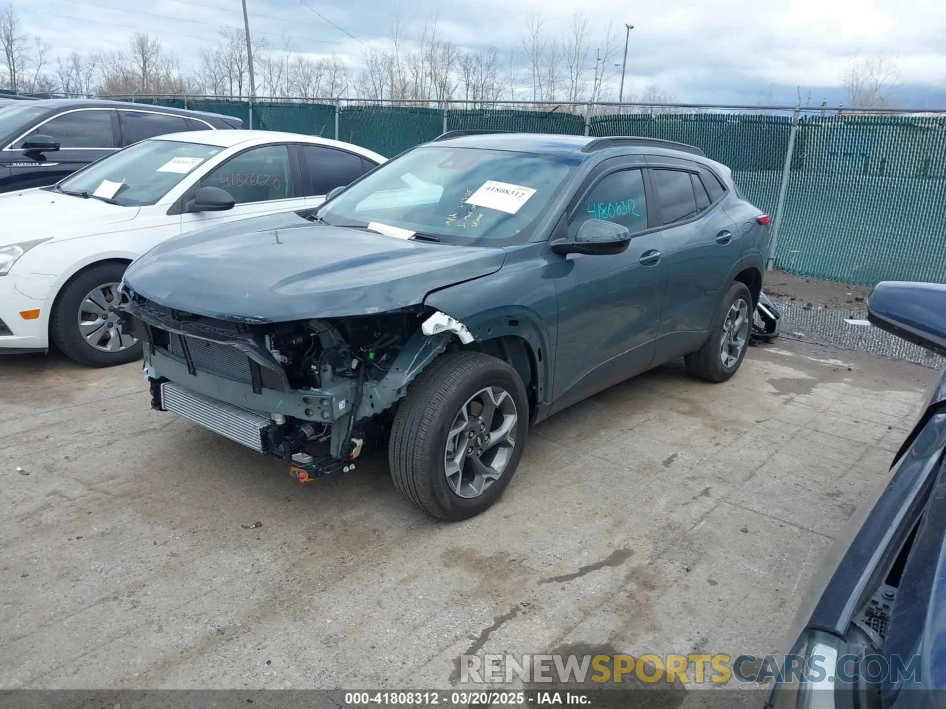 2 Фотография поврежденного автомобиля KL77LHEP0SC023707 CHEVROLET TRAX 2025