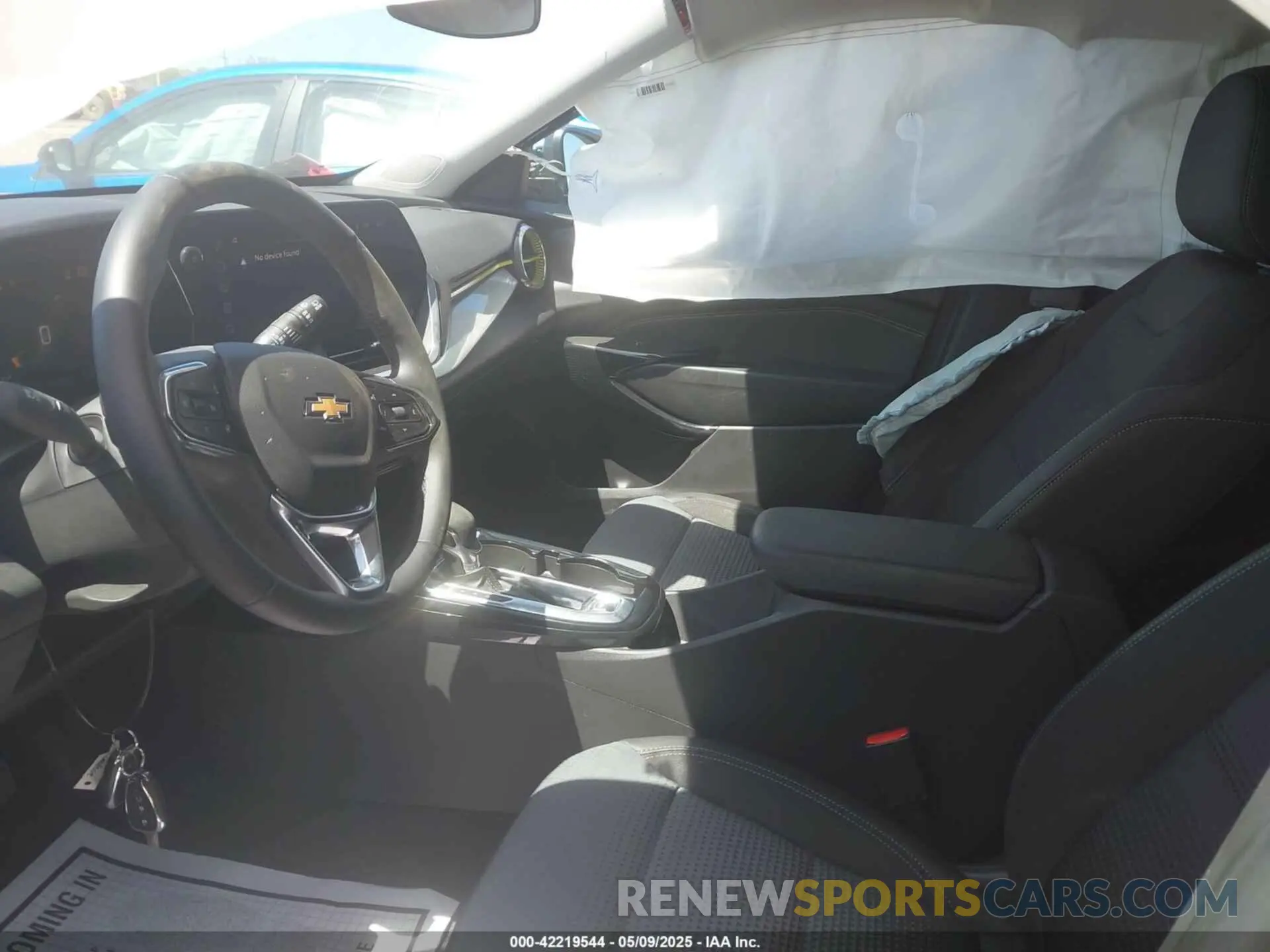5 Фотография поврежденного автомобиля KL77LHEP0SC028907 CHEVROLET TRAX 2025