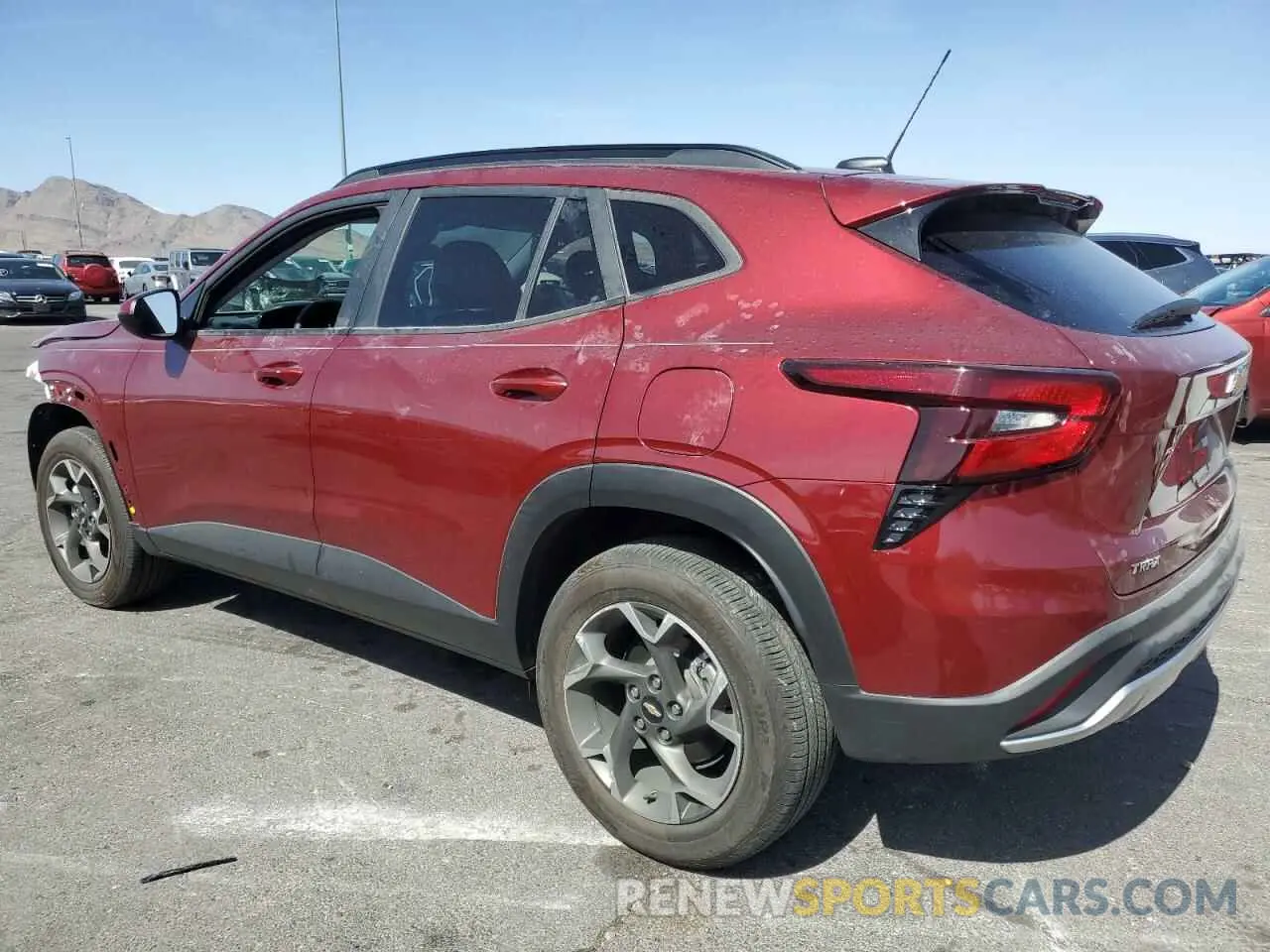 2 Фотография поврежденного автомобиля KL77LHEP0SC065004 CHEVROLET TRAX 2025