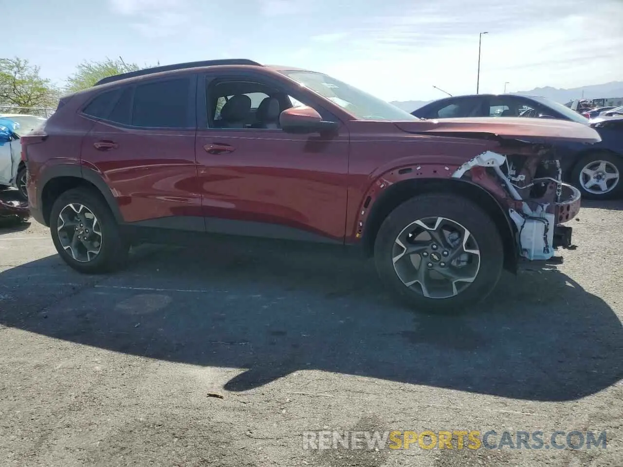 4 Фотография поврежденного автомобиля KL77LHEP0SC065004 CHEVROLET TRAX 2025