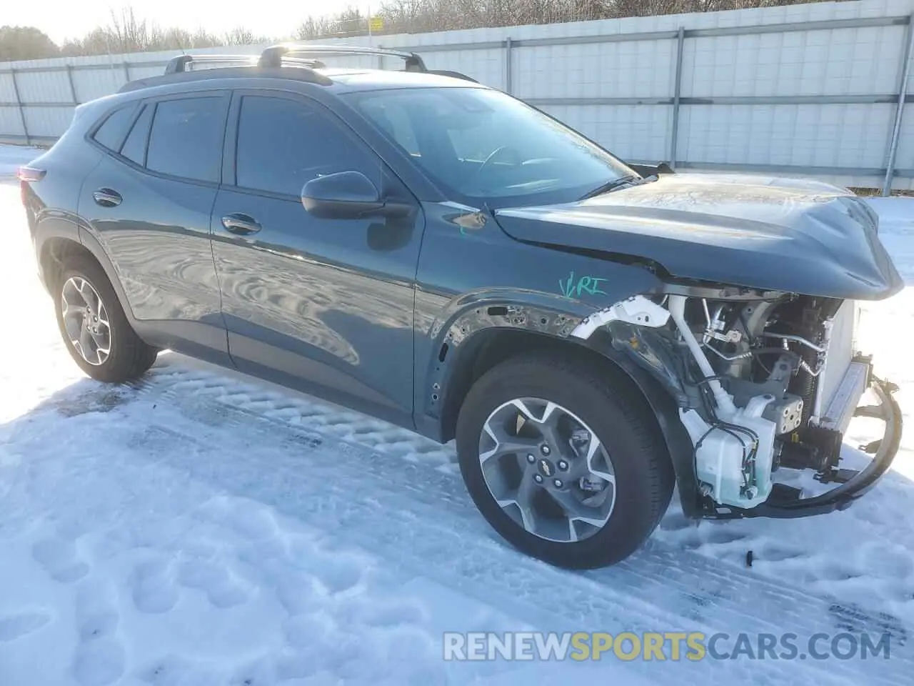 4 Photograph of a damaged car KL77LHEP0SC083860 CHEVROLET TRAX 2025