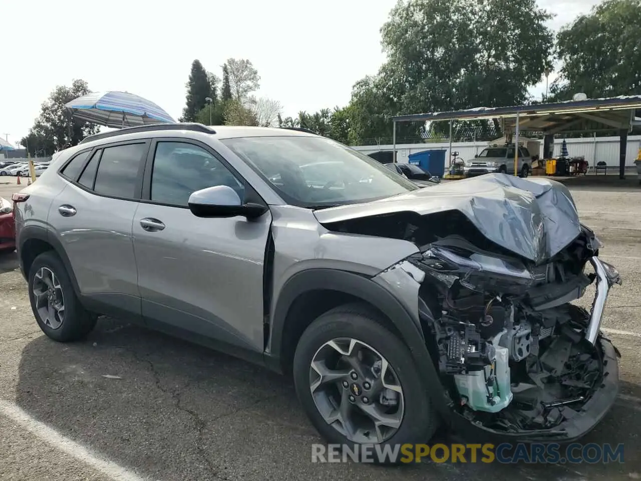 4 Фотография поврежденного автомобиля KL77LHEP0SC088430 CHEVROLET TRAX 2025