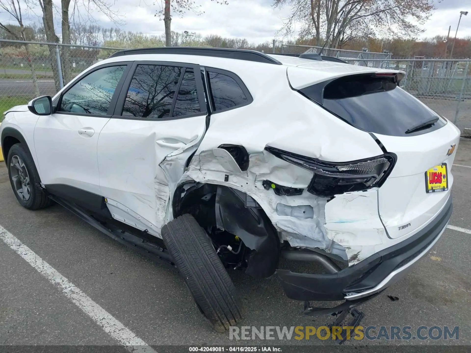 6 Photograph of a damaged car KL77LHEP0SC140915 CHEVROLET TRAX 2025