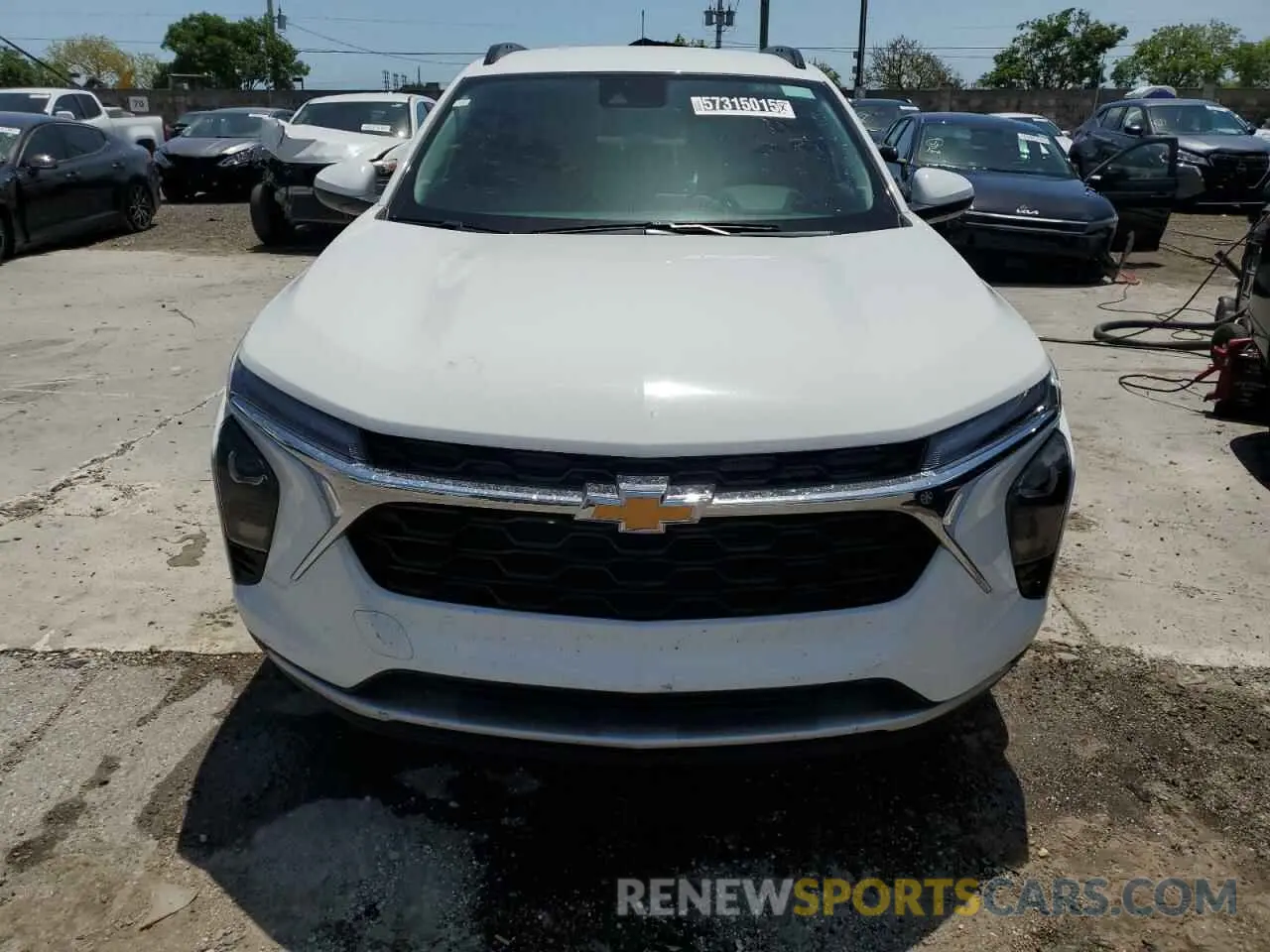 5 Photograph of a damaged car KL77LHEP0SC190939 CHEVROLET TRAX 2025