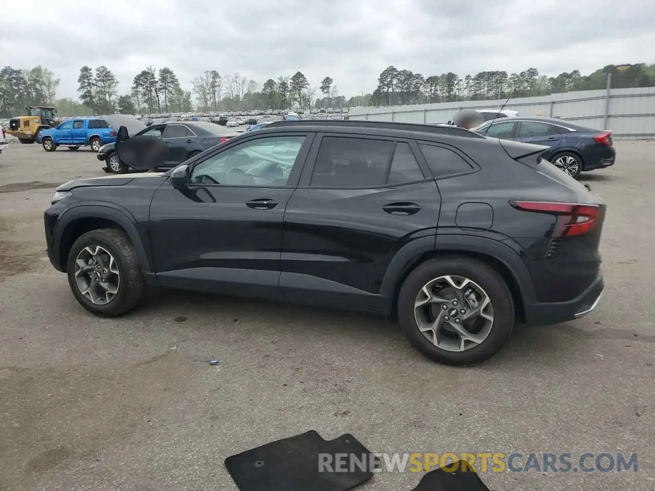 2 Фотография поврежденного автомобиля KL77LHEP1SC039060 CHEVROLET TRAX 2025
