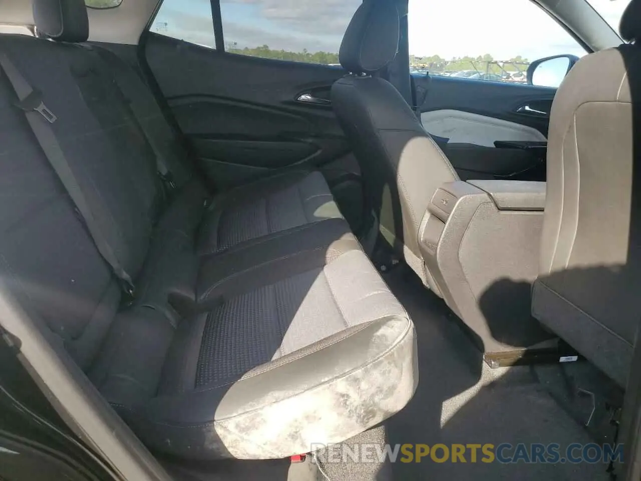 11 Фотография поврежденного автомобиля KL77LHEP1SC102531 CHEVROLET TRAX 2025