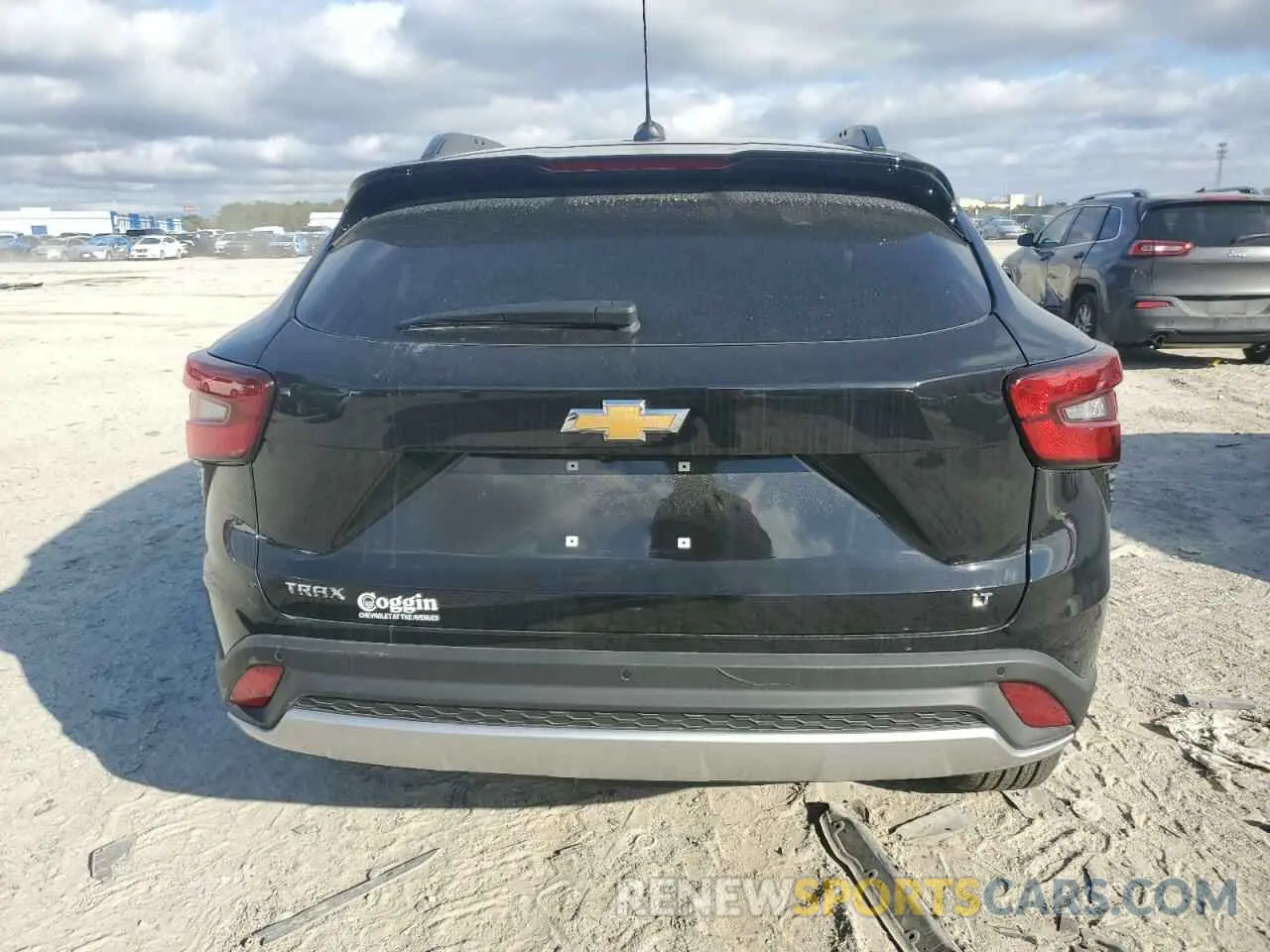 6 Фотография поврежденного автомобиля KL77LHEP1SC102531 CHEVROLET TRAX 2025