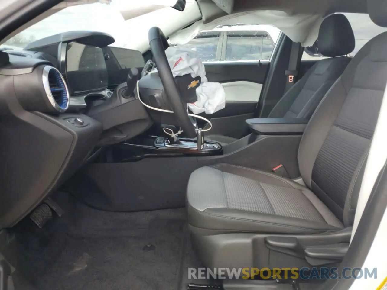 7 Photograph of a damaged car KL77LHEP1SC153947 CHEVROLET TRAX 2025