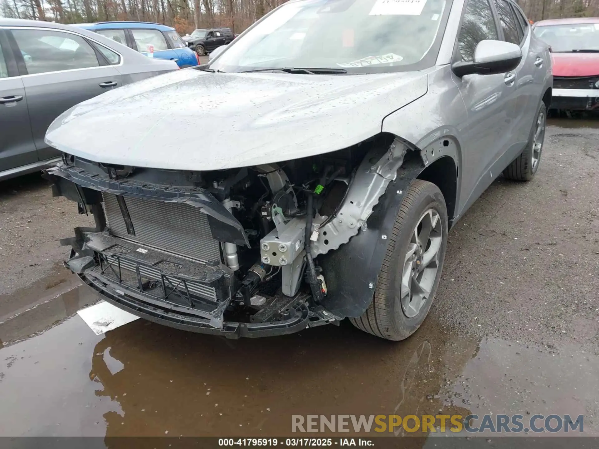17 Фотография поврежденного автомобиля KL77LHEP2SC145792 CHEVROLET TRAX 2025
