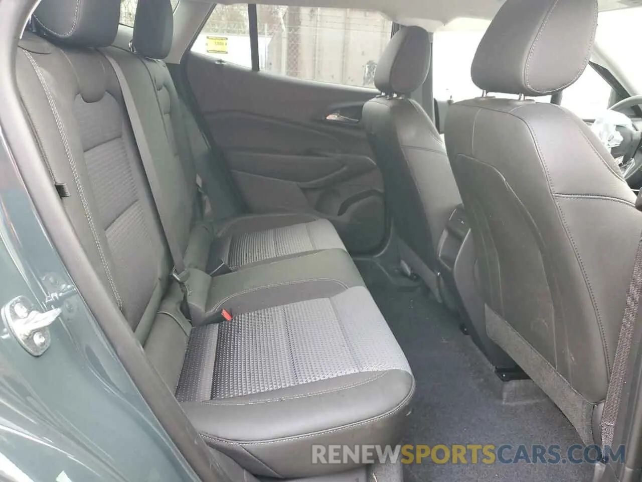 11 Фотография поврежденного автомобиля KL77LHEP2SC147073 CHEVROLET TRAX 2025