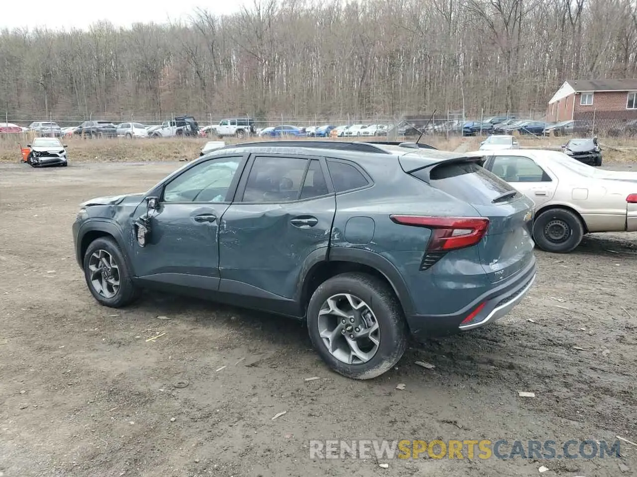 2 Фотография поврежденного автомобиля KL77LHEP2SC147073 CHEVROLET TRAX 2025