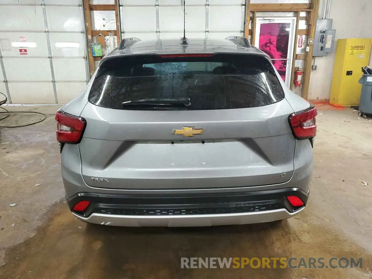6 Photograph of a damaged car KL77LHEP2SC167419 CHEVROLET TRAX 2025