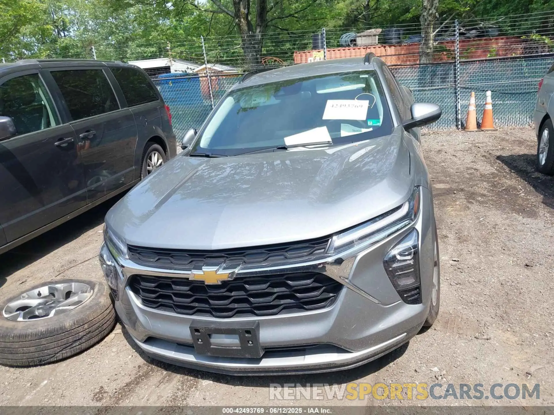 12 Photograph of a damaged car KL77LHEP2SC189260 CHEVROLET TRAX 2025