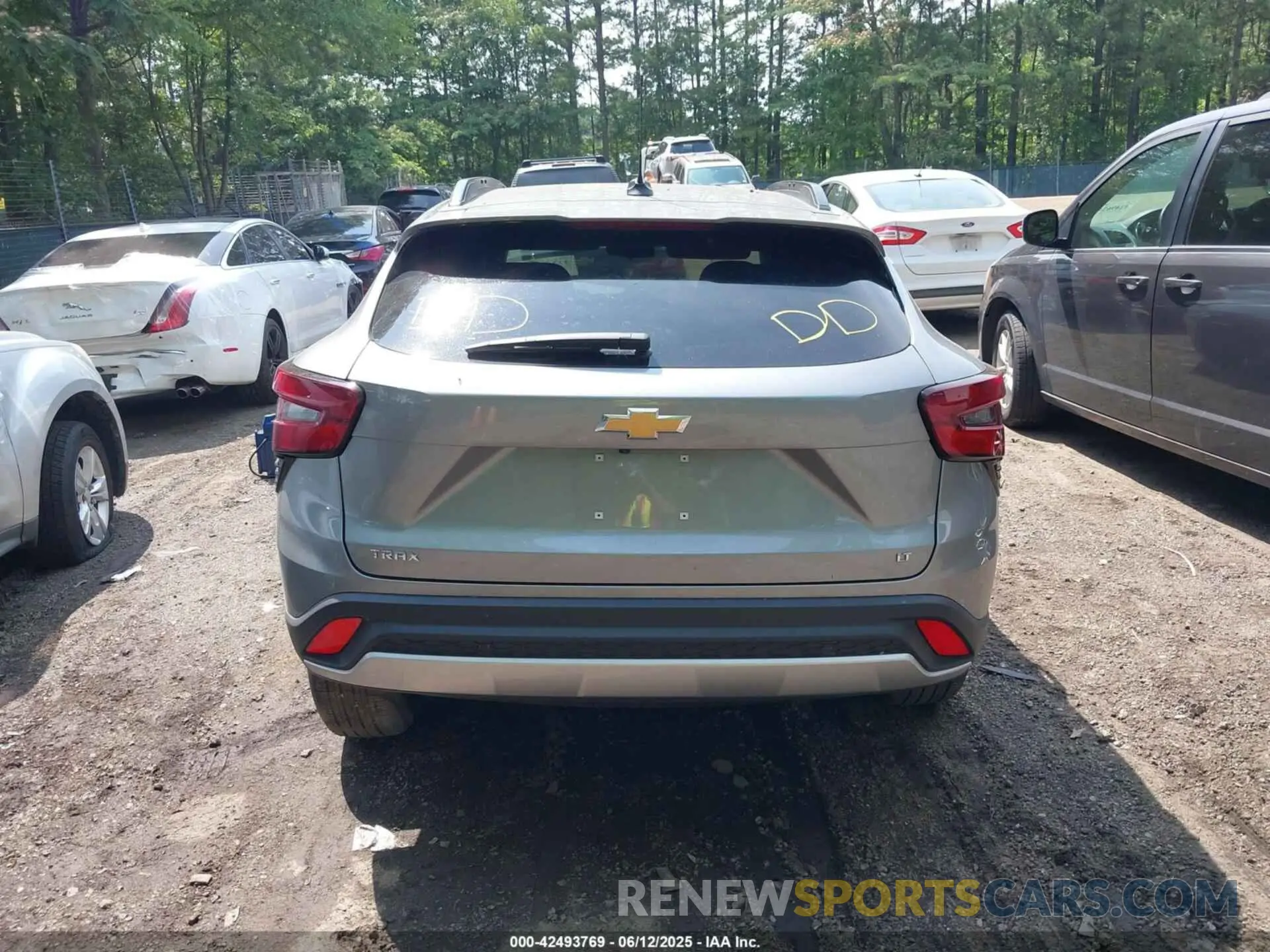 16 Photograph of a damaged car KL77LHEP2SC189260 CHEVROLET TRAX 2025