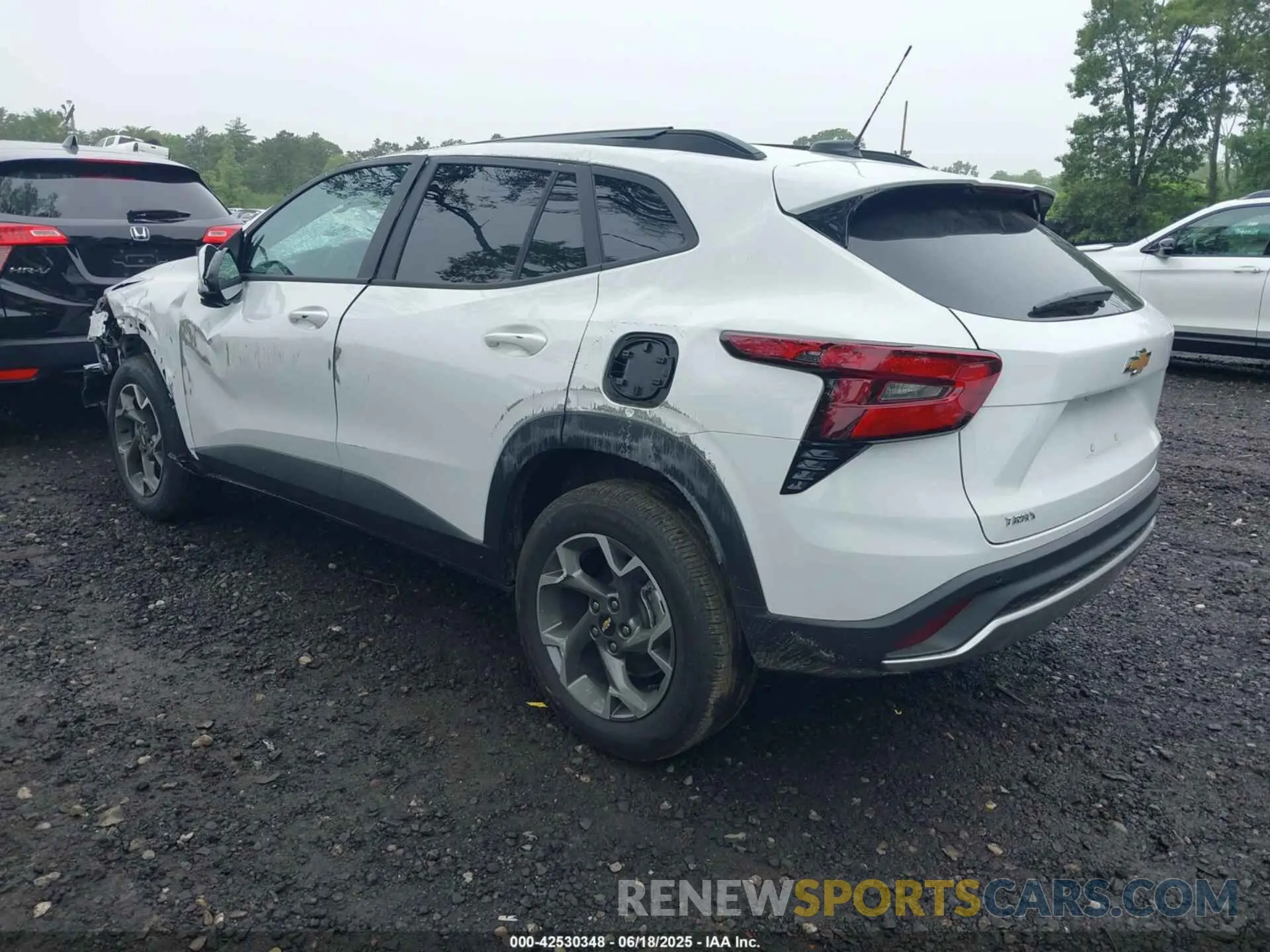 3 Photograph of a damaged car KL77LHEP3SC109092 CHEVROLET TRAX 2025