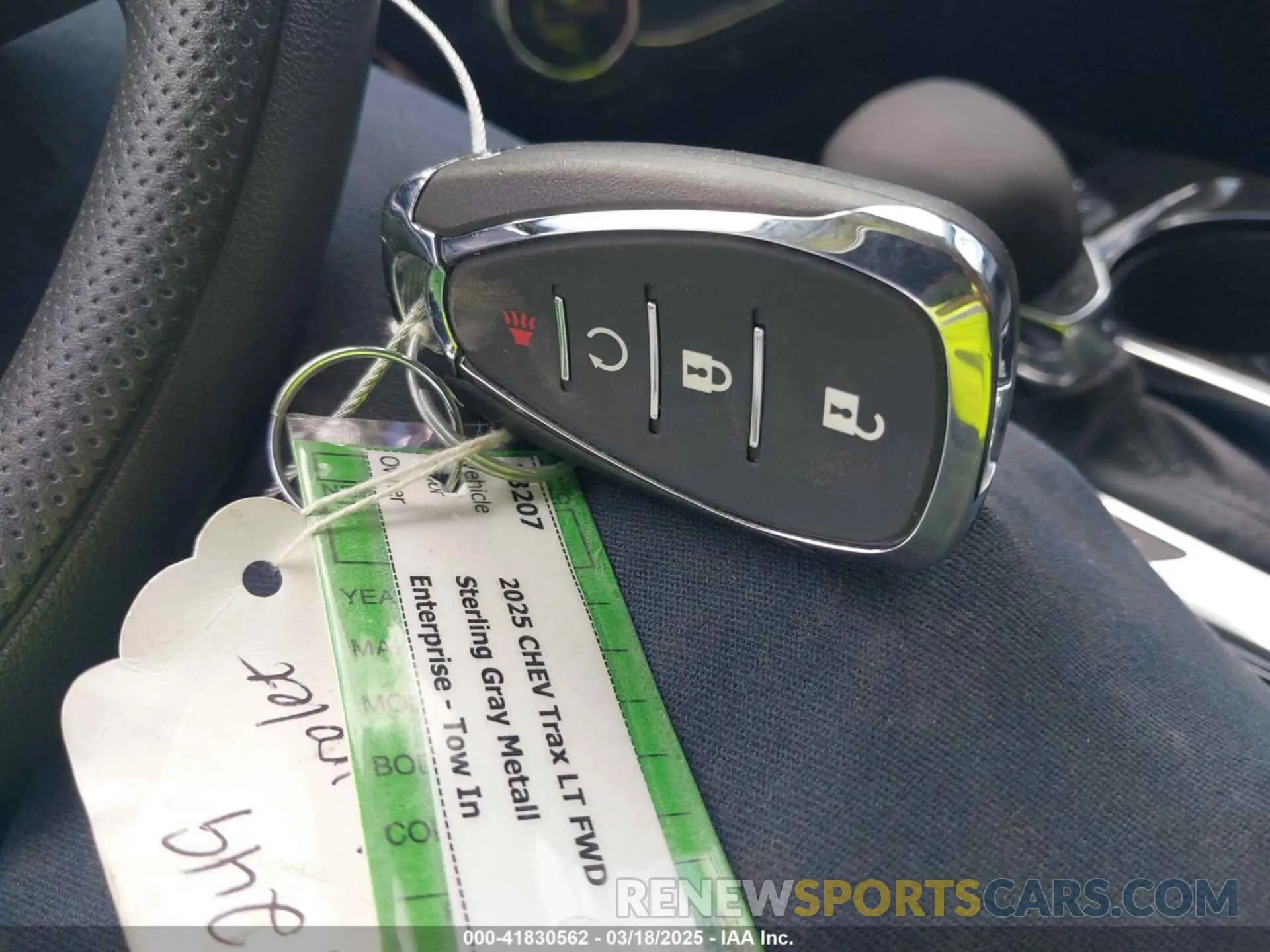 11 Фотография поврежденного автомобиля KL77LHEP3SC144697 CHEVROLET TRAX 2025