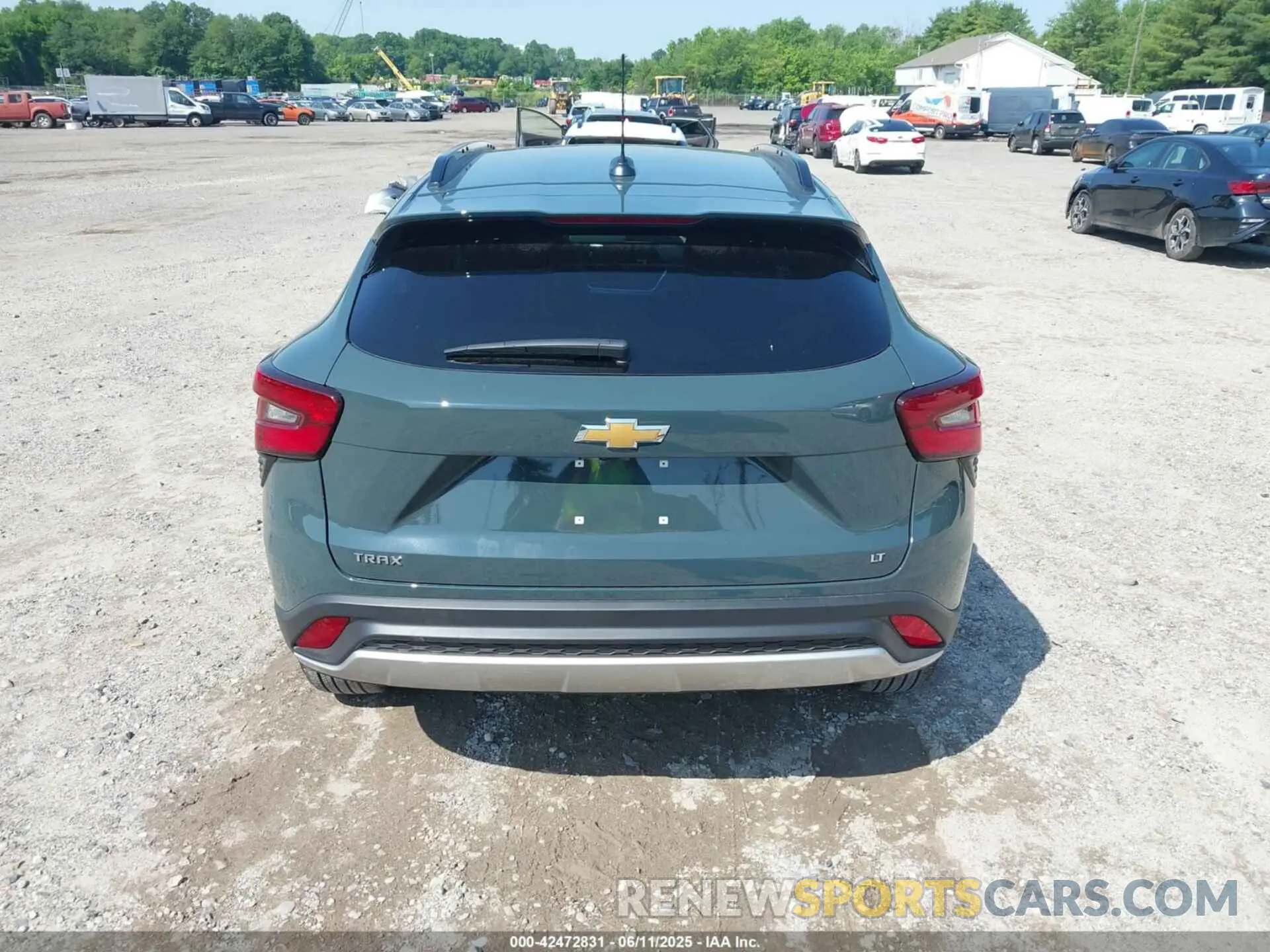 17 Photograph of a damaged car KL77LHEP3SC265083 CHEVROLET TRAX 2025