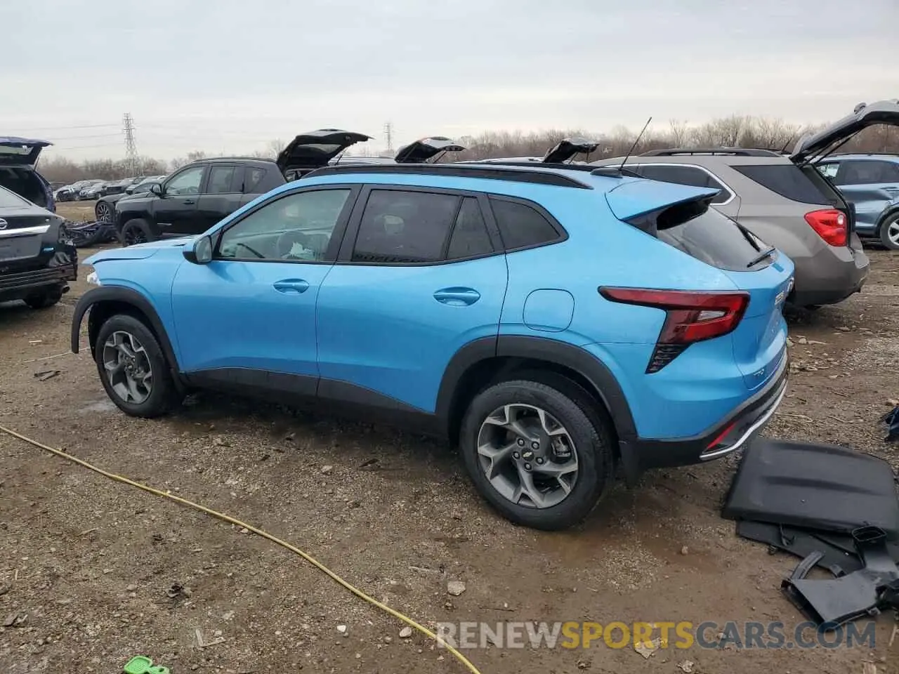 2 Фотография поврежденного автомобиля KL77LHEP4SC039392 CHEVROLET TRAX 2025