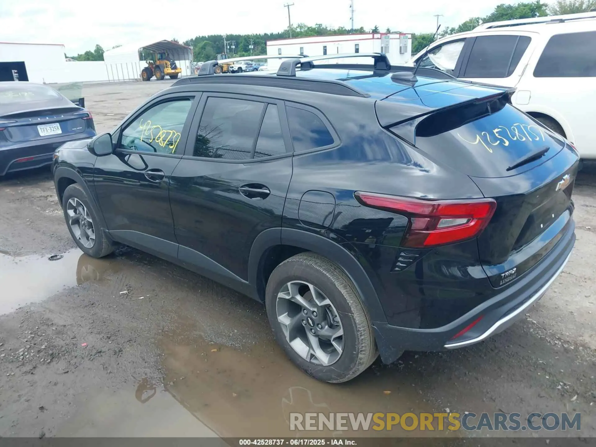 3 Photograph of a damaged car KL77LHEP4SC049470 CHEVROLET TRAX 2025