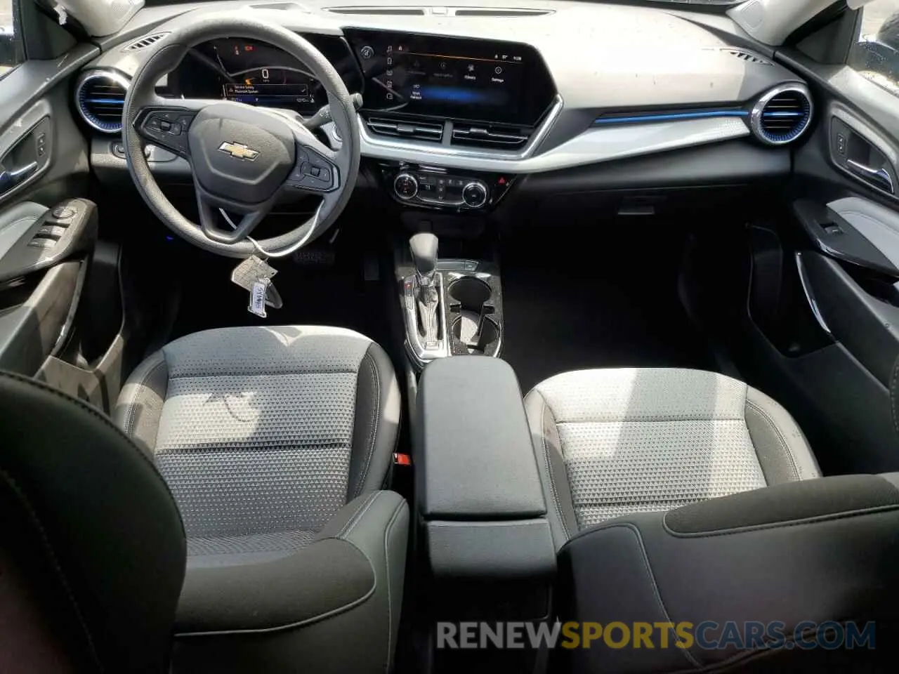 8 Photograph of a damaged car KL77LHEP4SC231329 CHEVROLET TRAX 2025