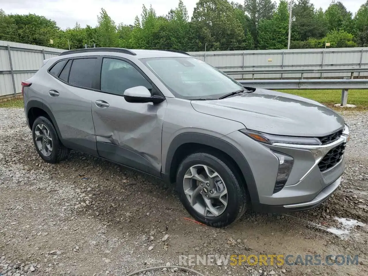 4 Photograph of a damaged car KL77LHEP6SC232109 CHEVROLET TRAX 2025