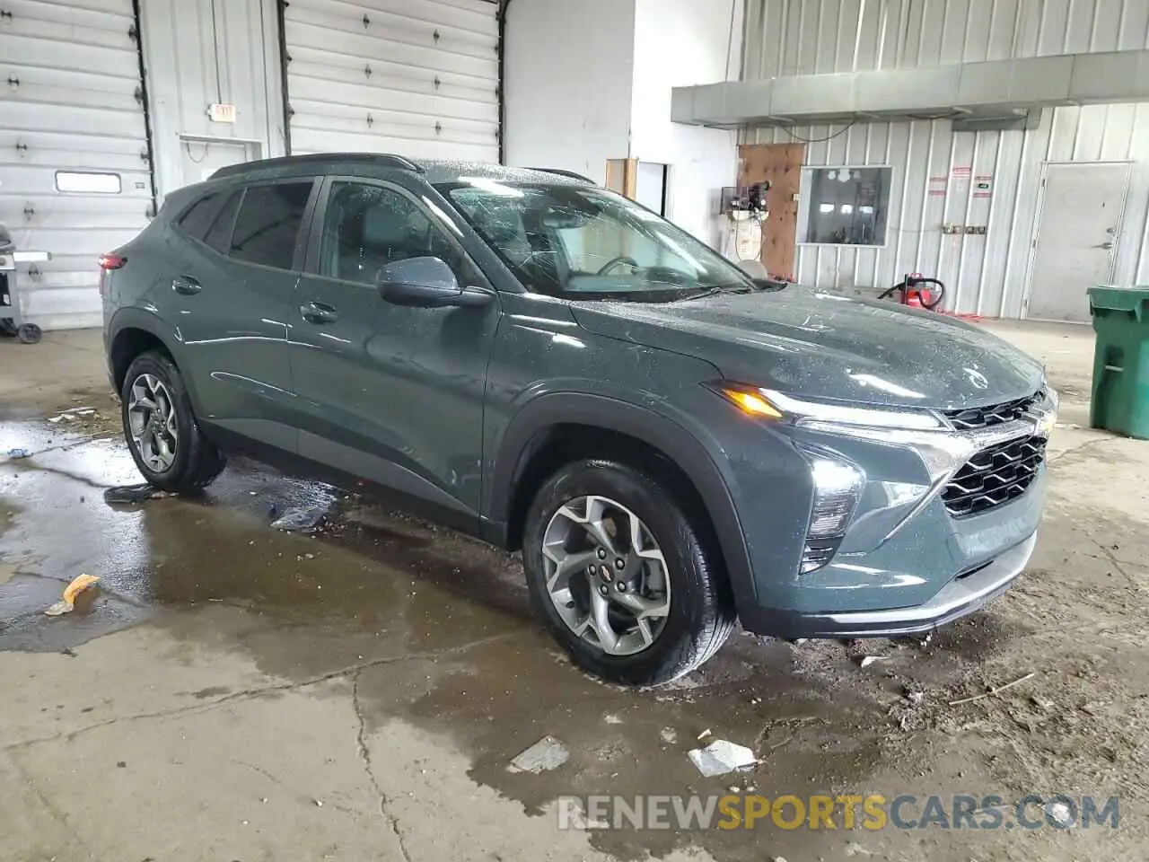 4 Photograph of a damaged car KL77LHEP7SC179095 CHEVROLET TRAX 2025