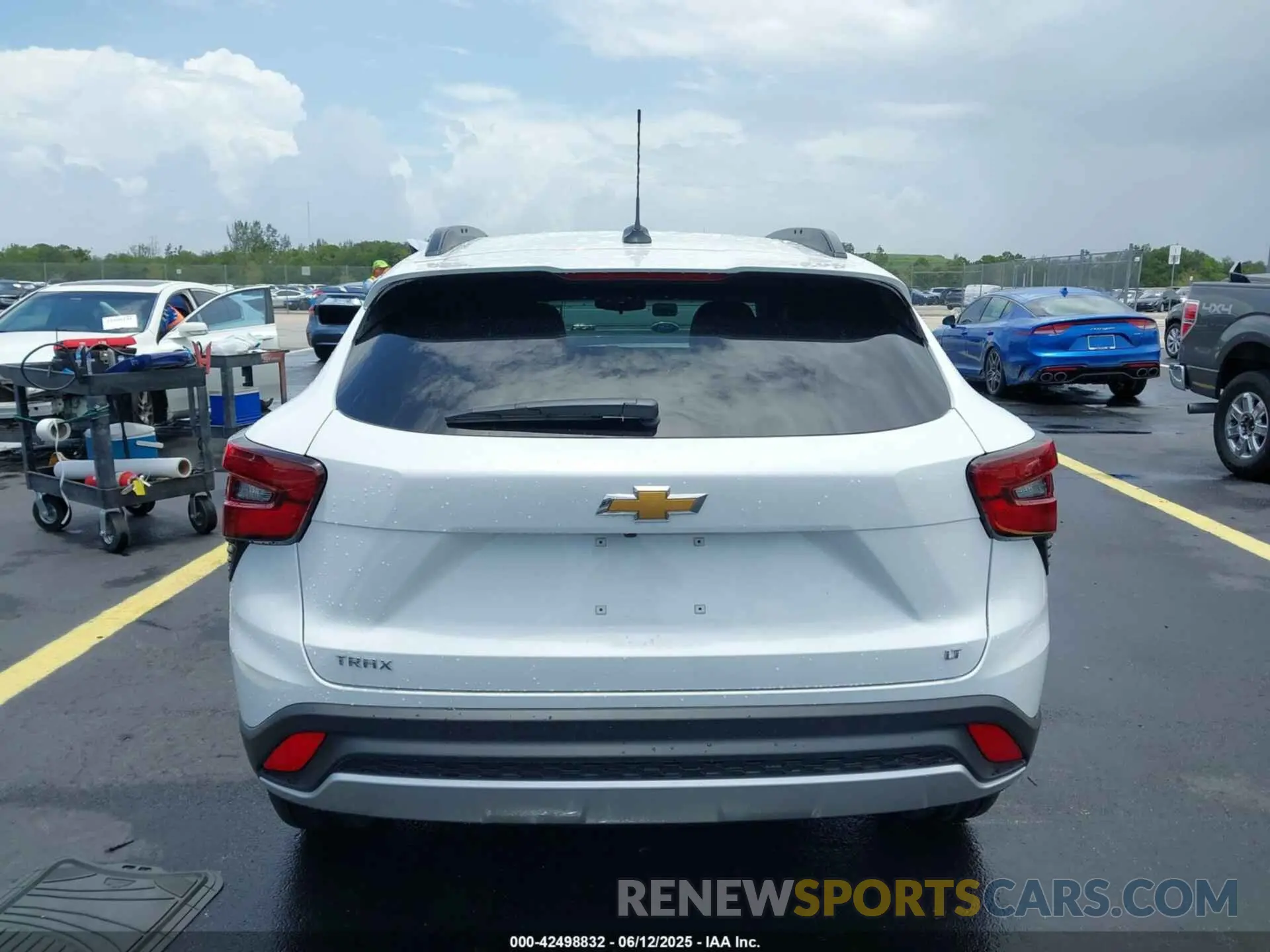 16 Photograph of a damaged car KL77LHEP7SC249498 CHEVROLET TRAX 2025