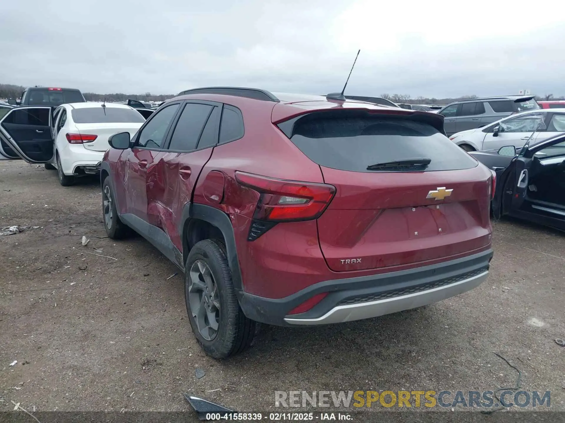 3 Photograph of a damaged car KL77LHEP8SC074582 CHEVROLET TRAX 2025