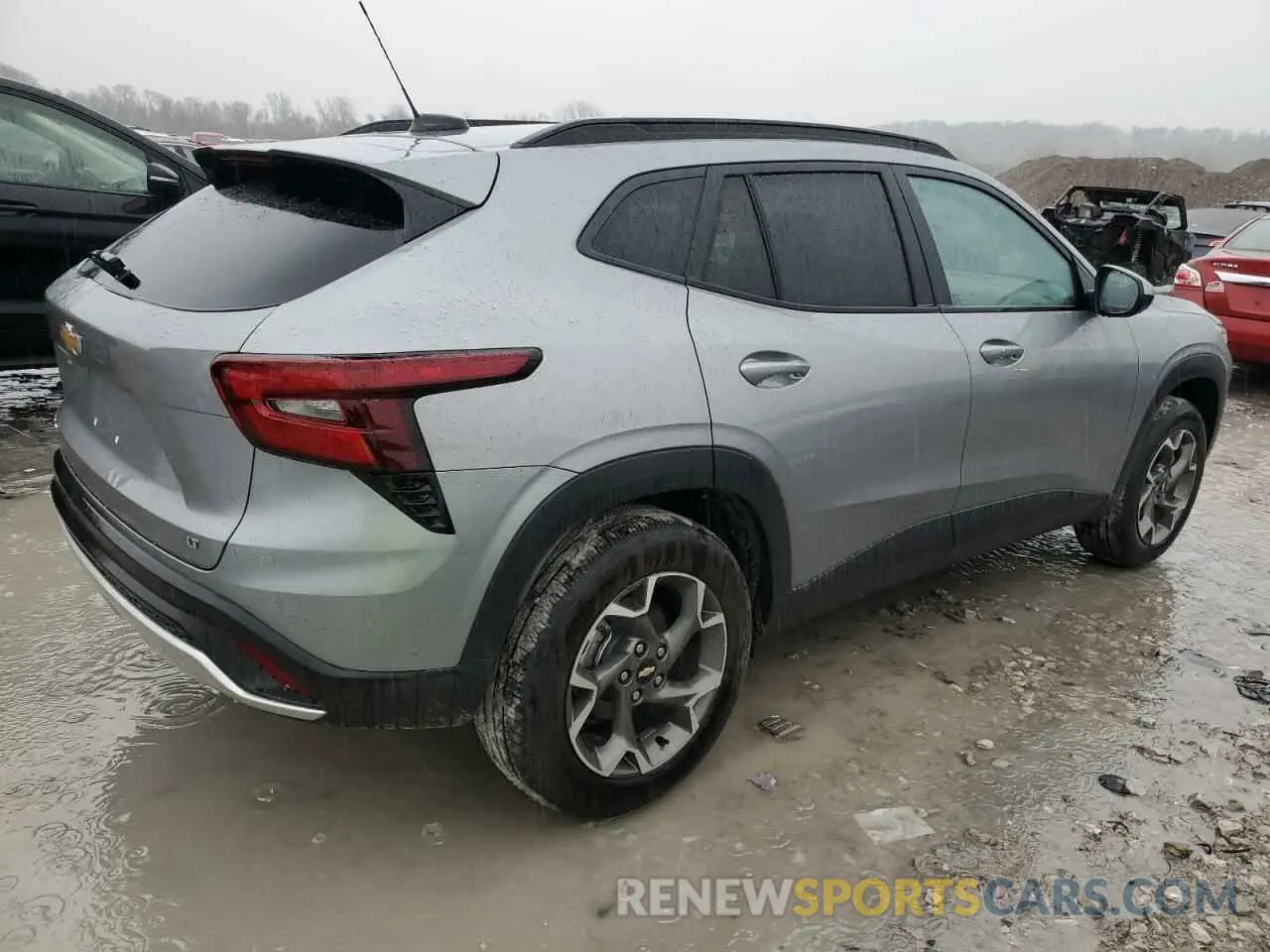 3 Фотография поврежденного автомобиля KL77LHEP8SC107418 CHEVROLET TRAX 2025
