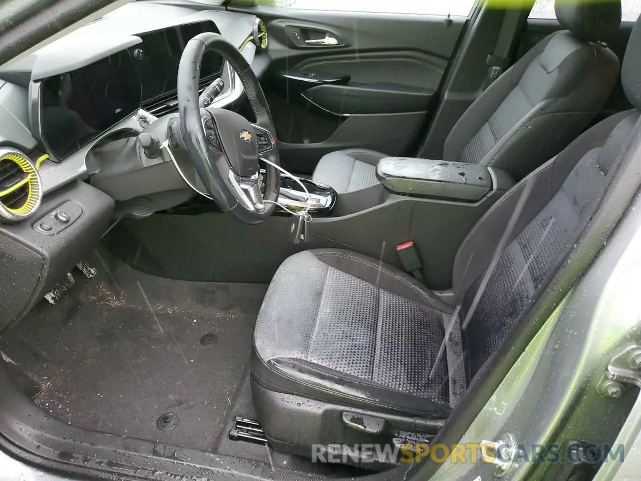 7 Фотография поврежденного автомобиля KL77LHEP8SC107418 CHEVROLET TRAX 2025