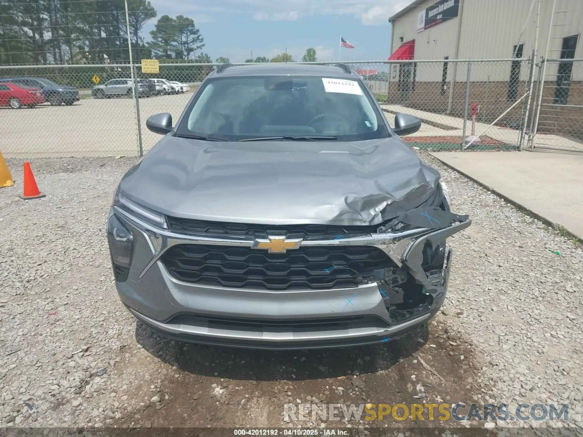 12 Фотография поврежденного автомобиля KL77LHEP8SC153816 CHEVROLET TRAX 2025
