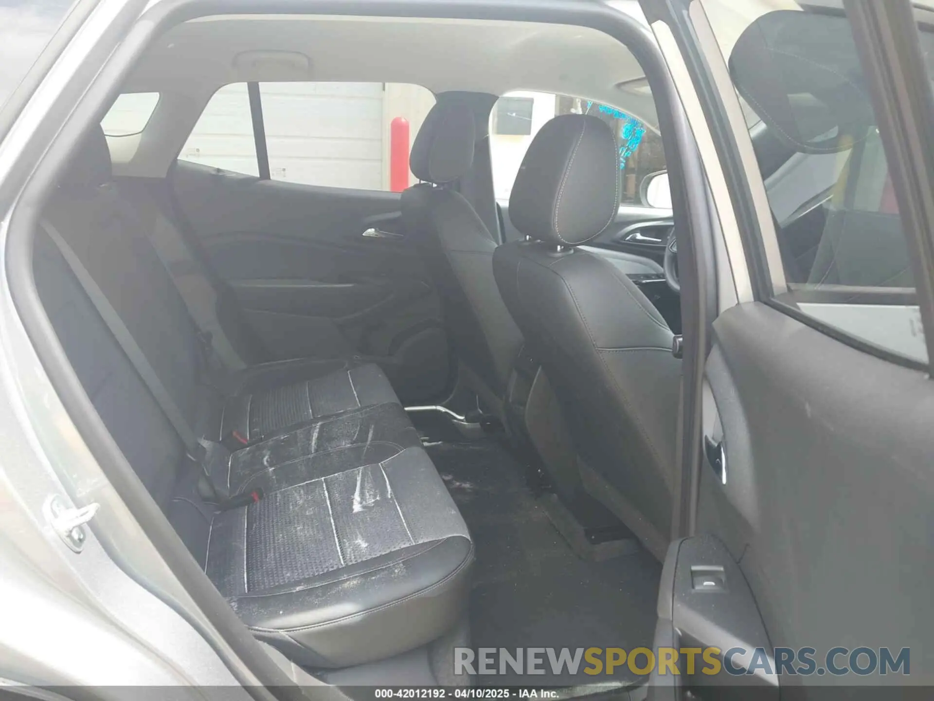 8 Фотография поврежденного автомобиля KL77LHEP8SC153816 CHEVROLET TRAX 2025