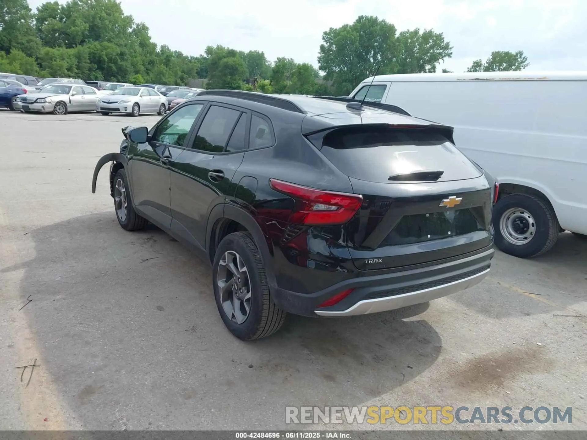 3 Photograph of a damaged car KL77LHEP8SC180546 CHEVROLET TRAX 2025