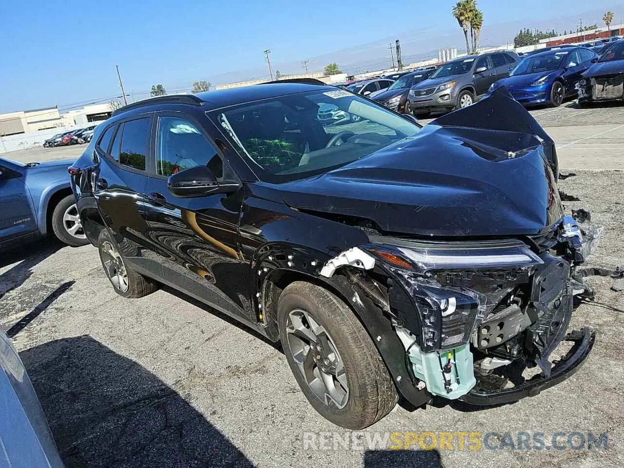 4 Photograph of a damaged car KL77LHEP8SC186072 CHEVROLET TRAX 2025