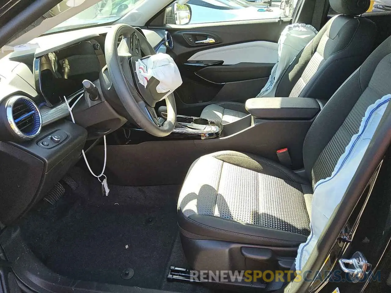 7 Photograph of a damaged car KL77LHEP8SC186072 CHEVROLET TRAX 2025