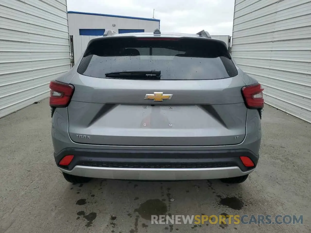 6 Photograph of a damaged car KL77LHEP8SC186461 CHEVROLET TRAX 2025