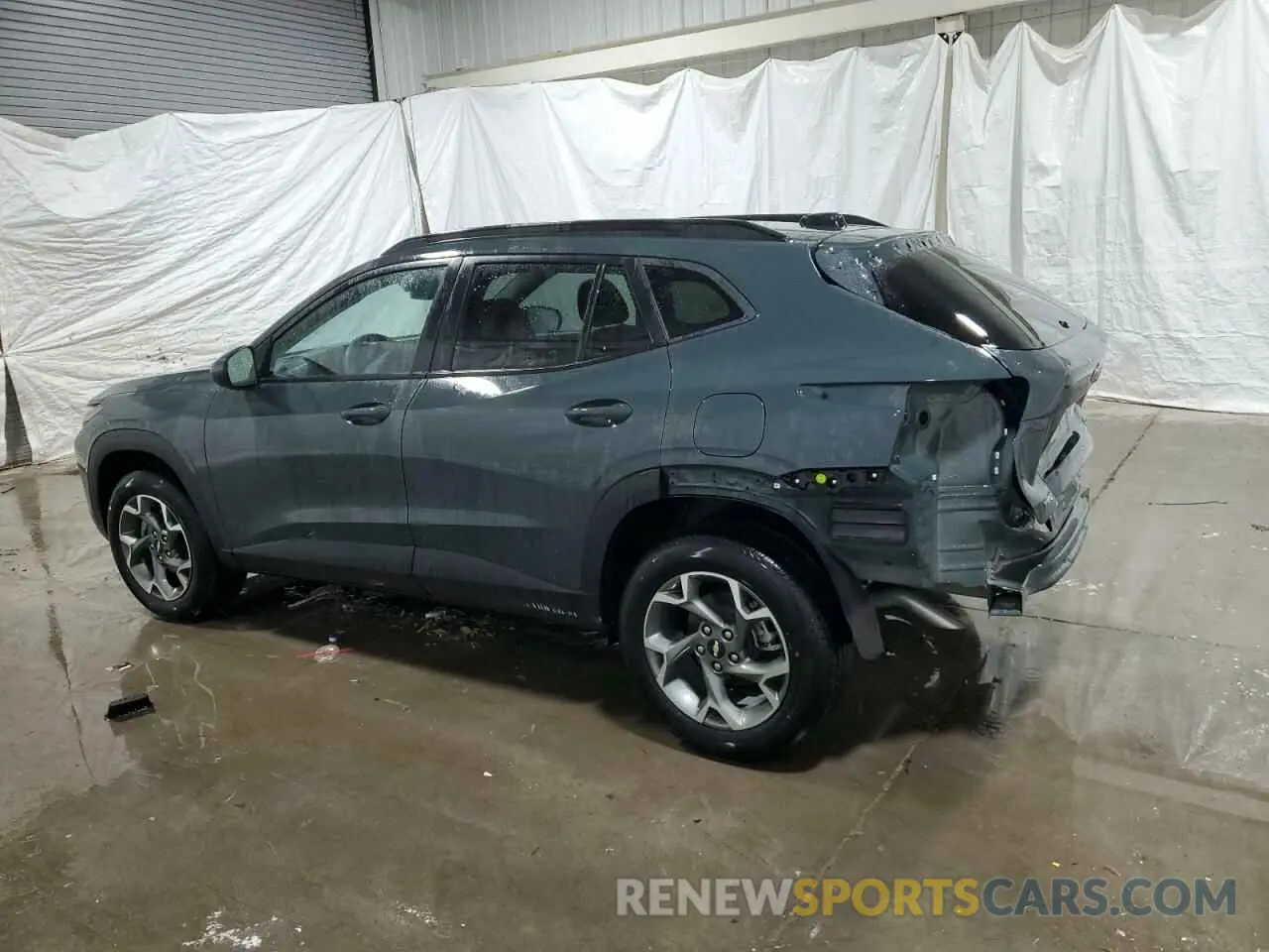 2 Фотография поврежденного автомобиля KL77LHEP8SC201864 CHEVROLET TRAX 2025