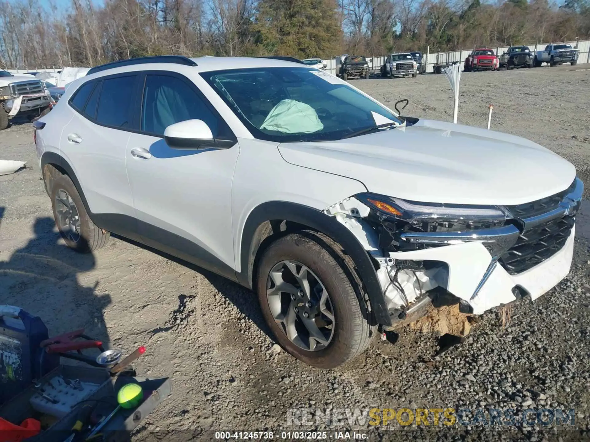 1 Фотография поврежденного автомобиля KL77LHEP9SC024354 CHEVROLET TRAX 2025