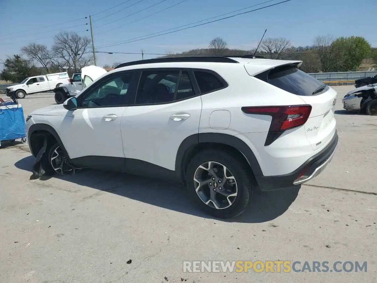 2 Фотография поврежденного автомобиля KL77LHEP9SC084554 CHEVROLET TRAX 2025