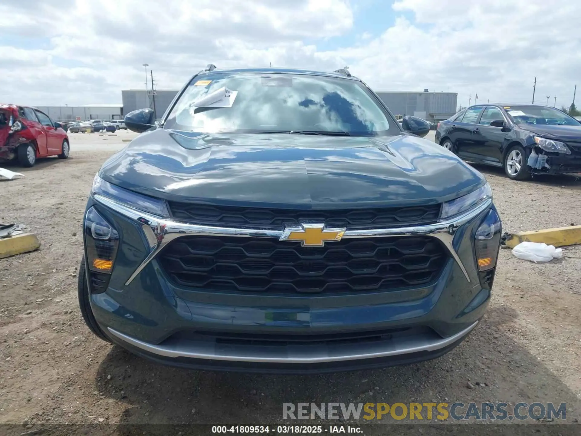 12 Фотография поврежденного автомобиля KL77LHEP9SC154005 CHEVROLET TRAX 2025