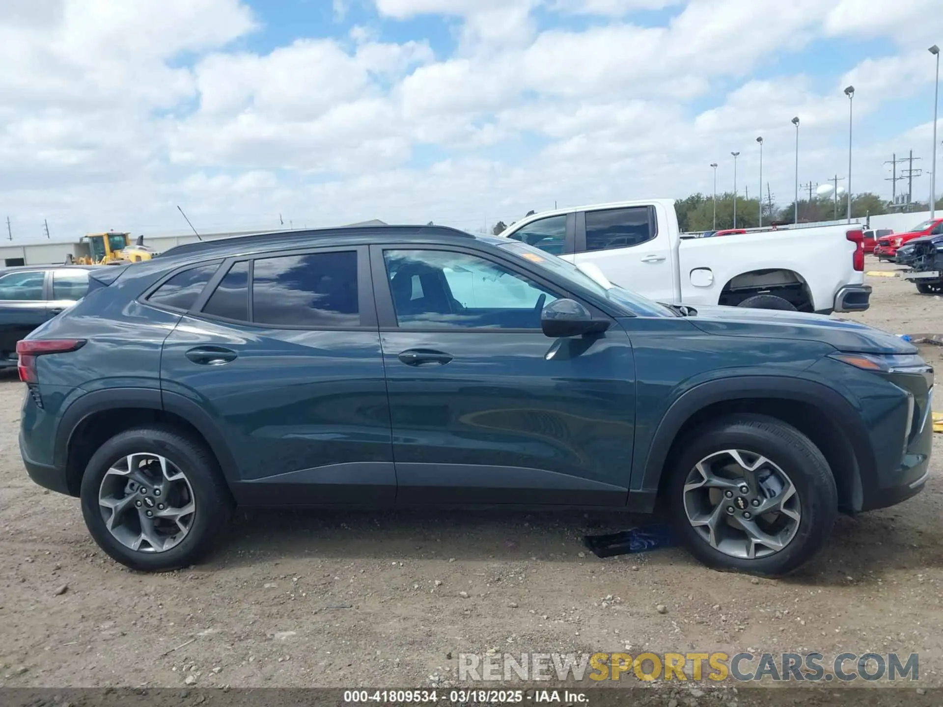 13 Фотография поврежденного автомобиля KL77LHEP9SC154005 CHEVROLET TRAX 2025