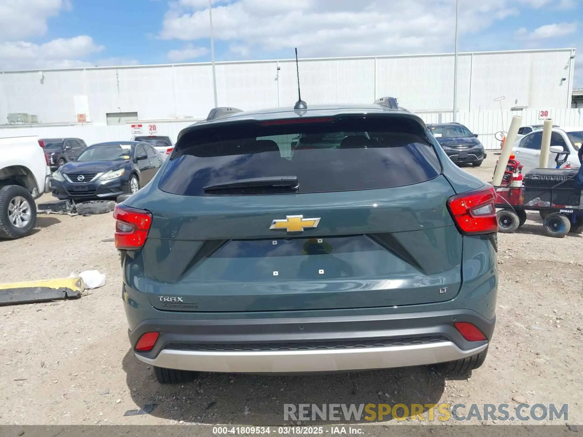 16 Фотография поврежденного автомобиля KL77LHEP9SC154005 CHEVROLET TRAX 2025