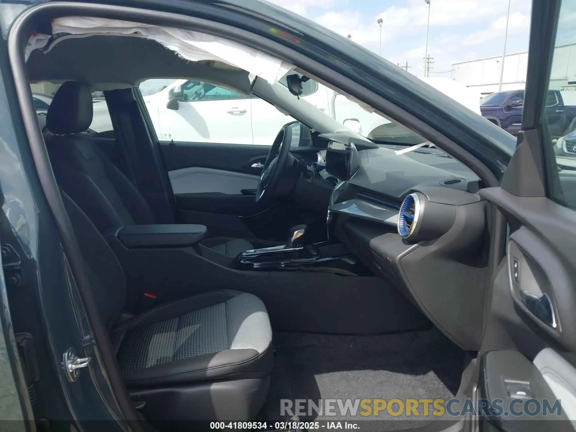 5 Фотография поврежденного автомобиля KL77LHEP9SC154005 CHEVROLET TRAX 2025