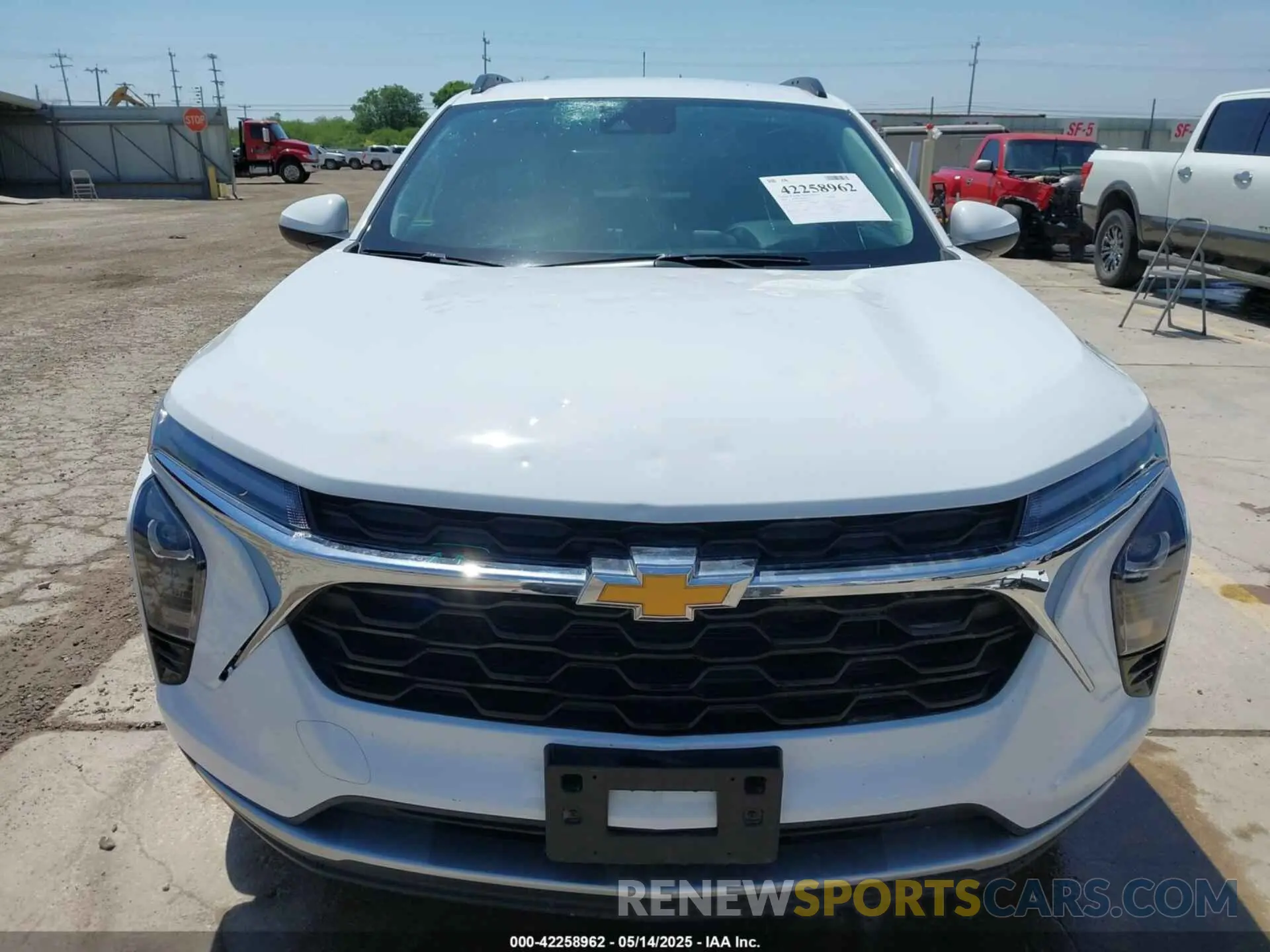 12 Photograph of a damaged car KL77LHEPXSC008292 CHEVROLET TRAX 2025