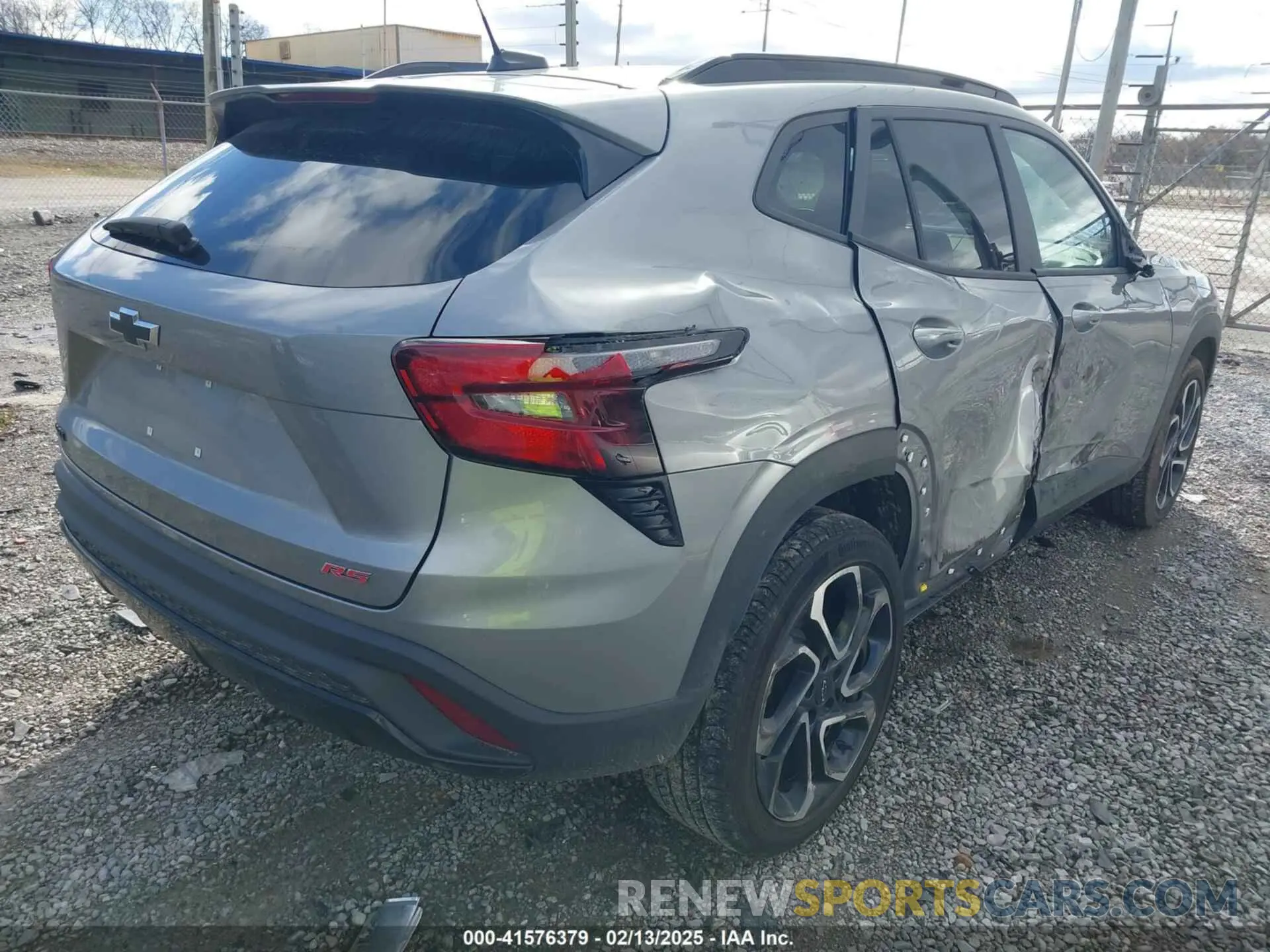 4 Photograph of a damaged car KL77LJEP1SC015431 CHEVROLET TRAX 2025